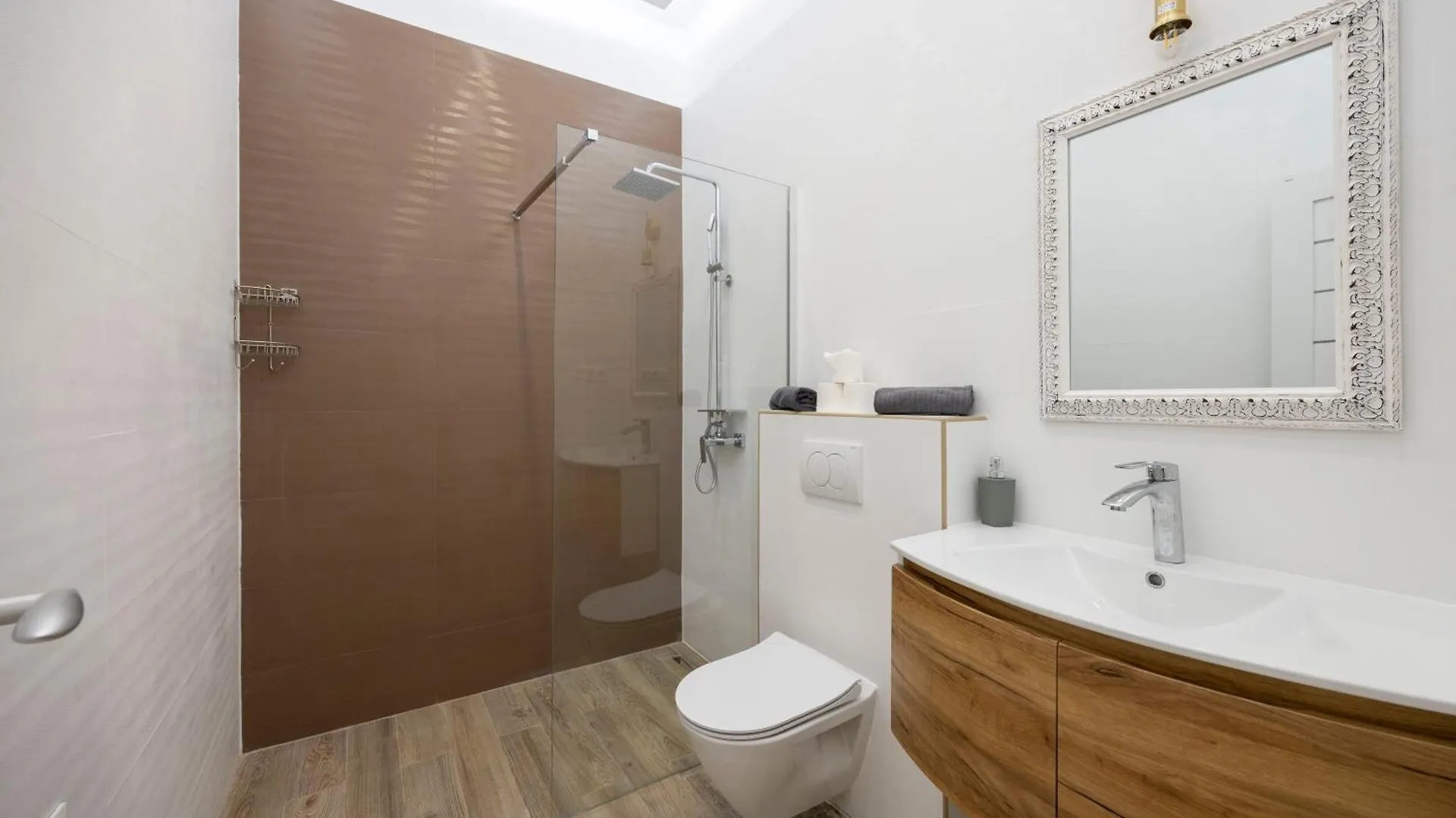 Apartment Classy Quentin Dream Home In The Heart Of Budapest