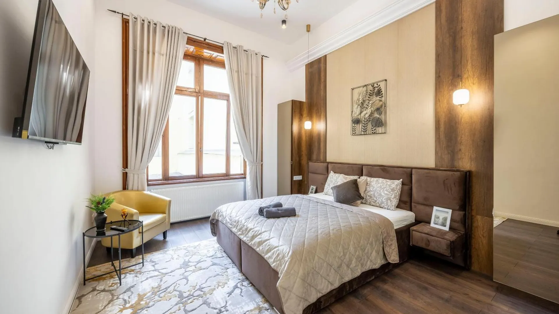 Classy Quentin Dream Home In The Heart Of Budapest location